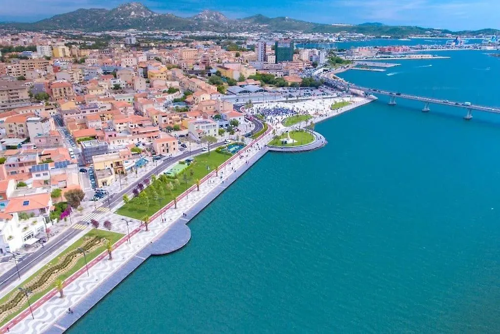 Olbia Marina - Near Airport With Swimmingpool 아파트